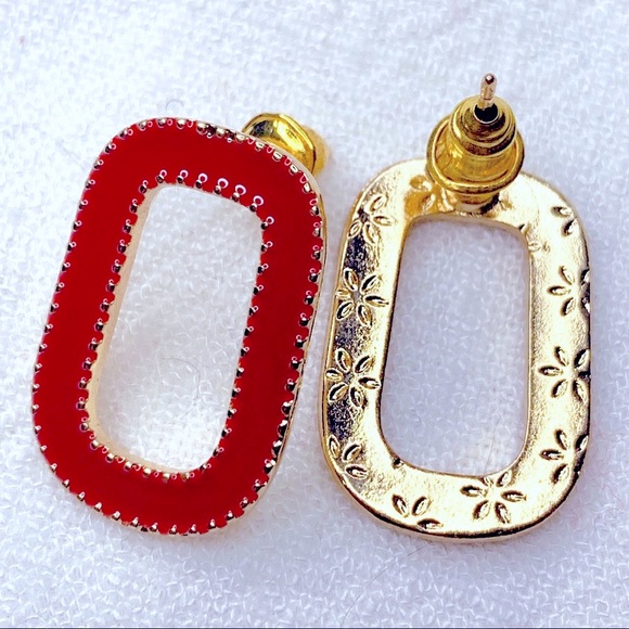 ❣️$25/3❣️ Simple Red Enamel Rectangle Stud Earrings - Picture 5 of 8